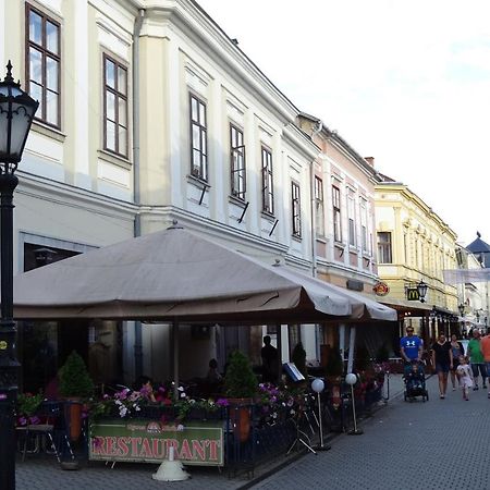 Magdalena Apartman Eger Esterno foto