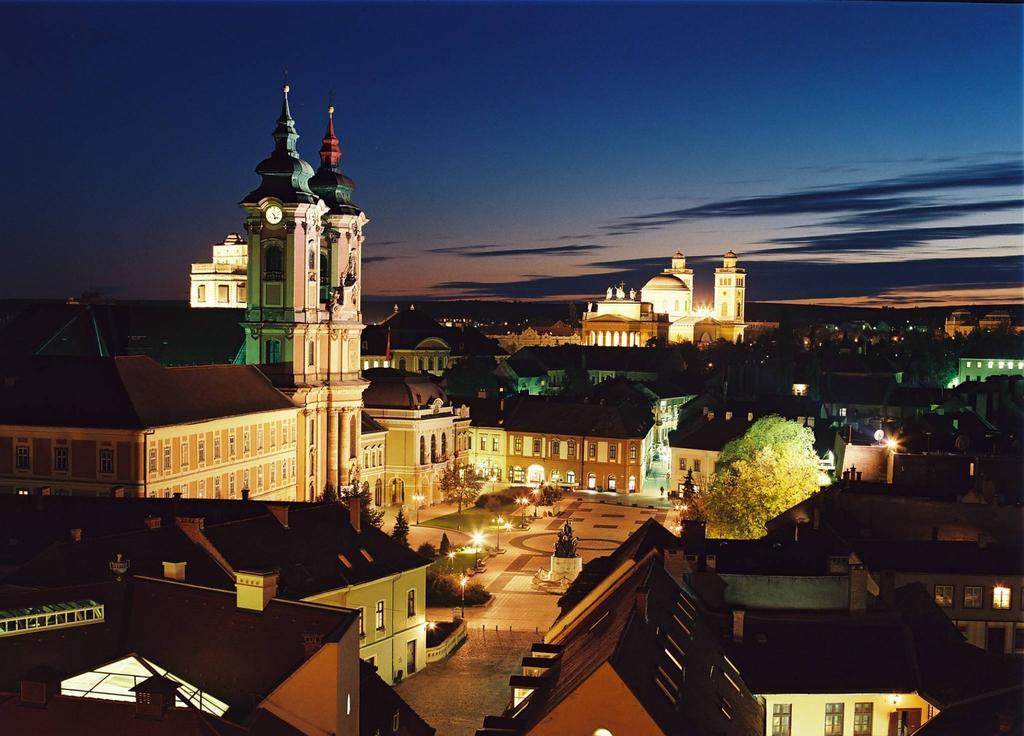 Magdalena Apartman Eger Esterno foto
