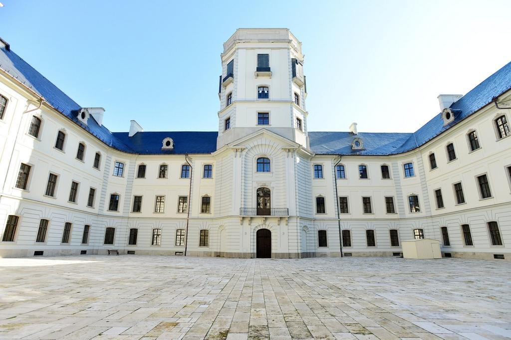 Magdalena Apartman Eger Esterno foto